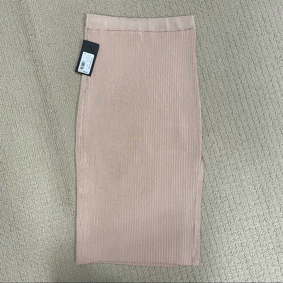 Never been worn with tags attached Marciano skirt - Picture 1 of 4